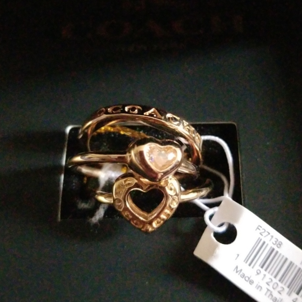 Ring - Picture 2 of 3